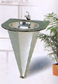 glass pedestal bowl A070